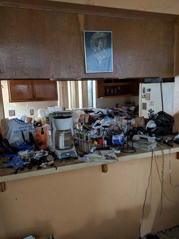 2018-12-03 08.02.27 filthy kitchen in house of hoarder